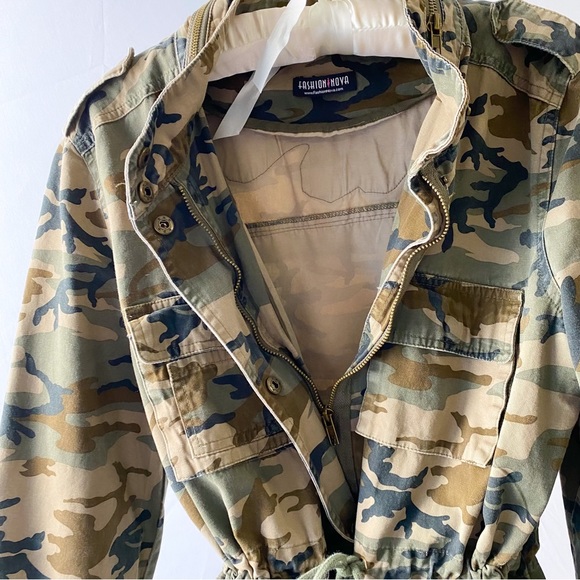 Fashion Nova s camouflage woman’s utitlity tie waist jacket long sleeve - Picture 15 of 17